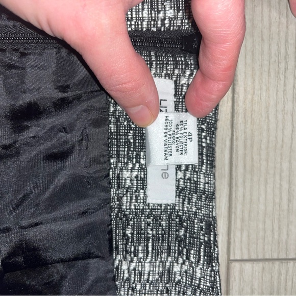 EUC Liz Claiborne Petite Skirt Sz 4P - Picture 3 of 7